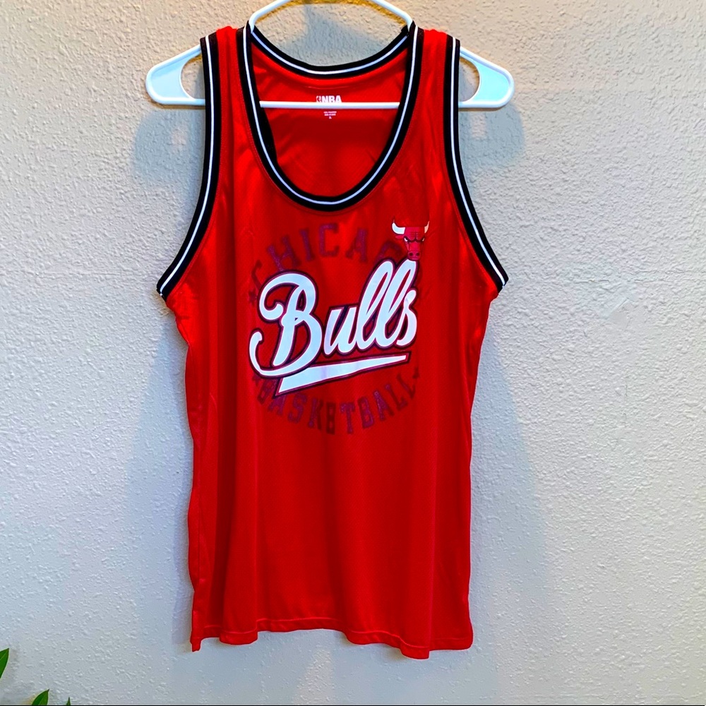 NWOT Chicago Bulls Women’s XL Jersey